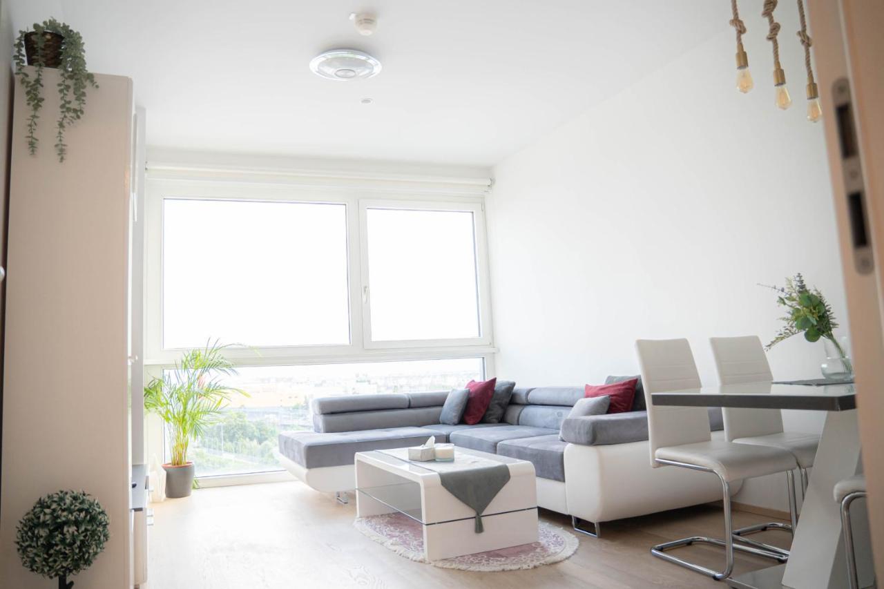 Restify10 - Skyline View - Fitness - Garge - Modern Apartment Vienna Exterior photo